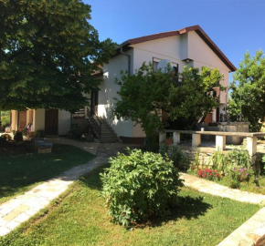 Two-Bedroom Countryside Apartment, Marčana